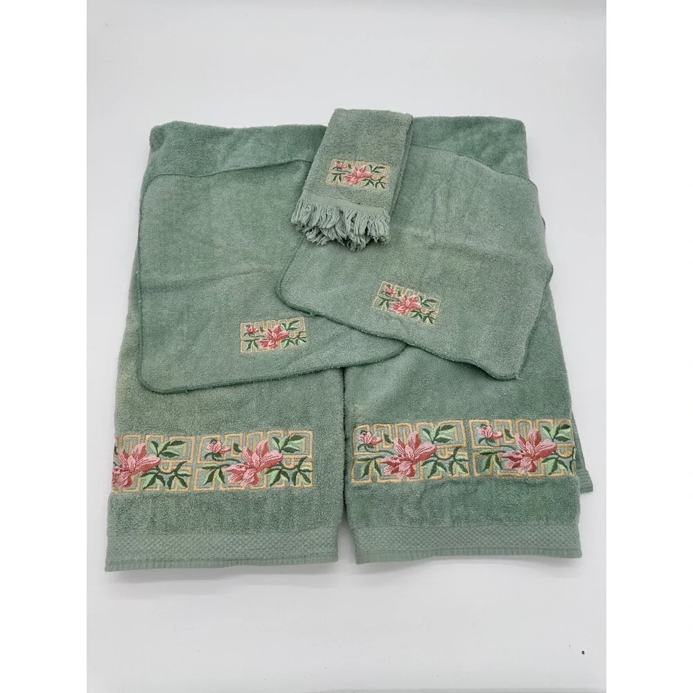 Avanti Towel Set Bathroom Floral Embroidered Sage Green 5‎ Piece vintage